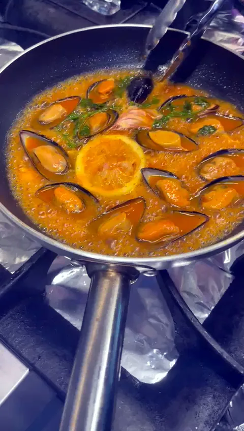 Mexilhões ao lume com limão